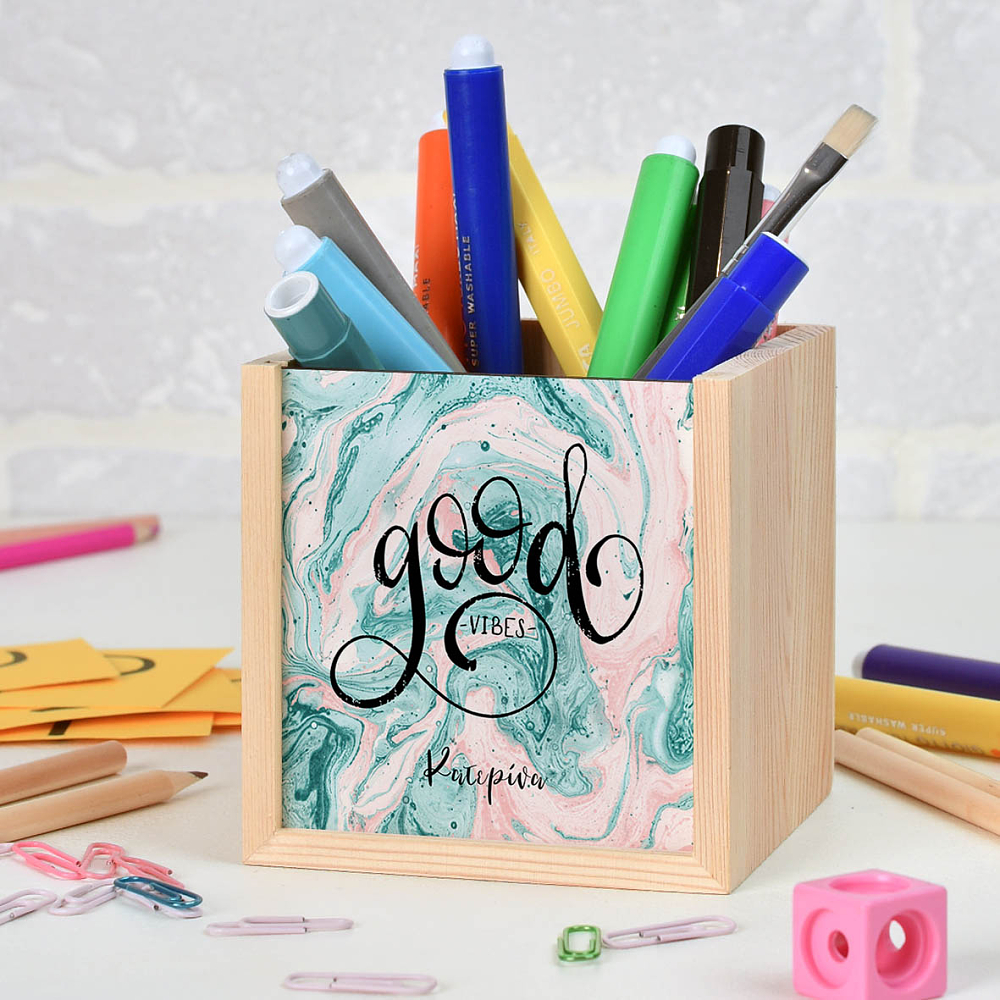 Good Vibes - Μολυβοθήκη Ξύλινη