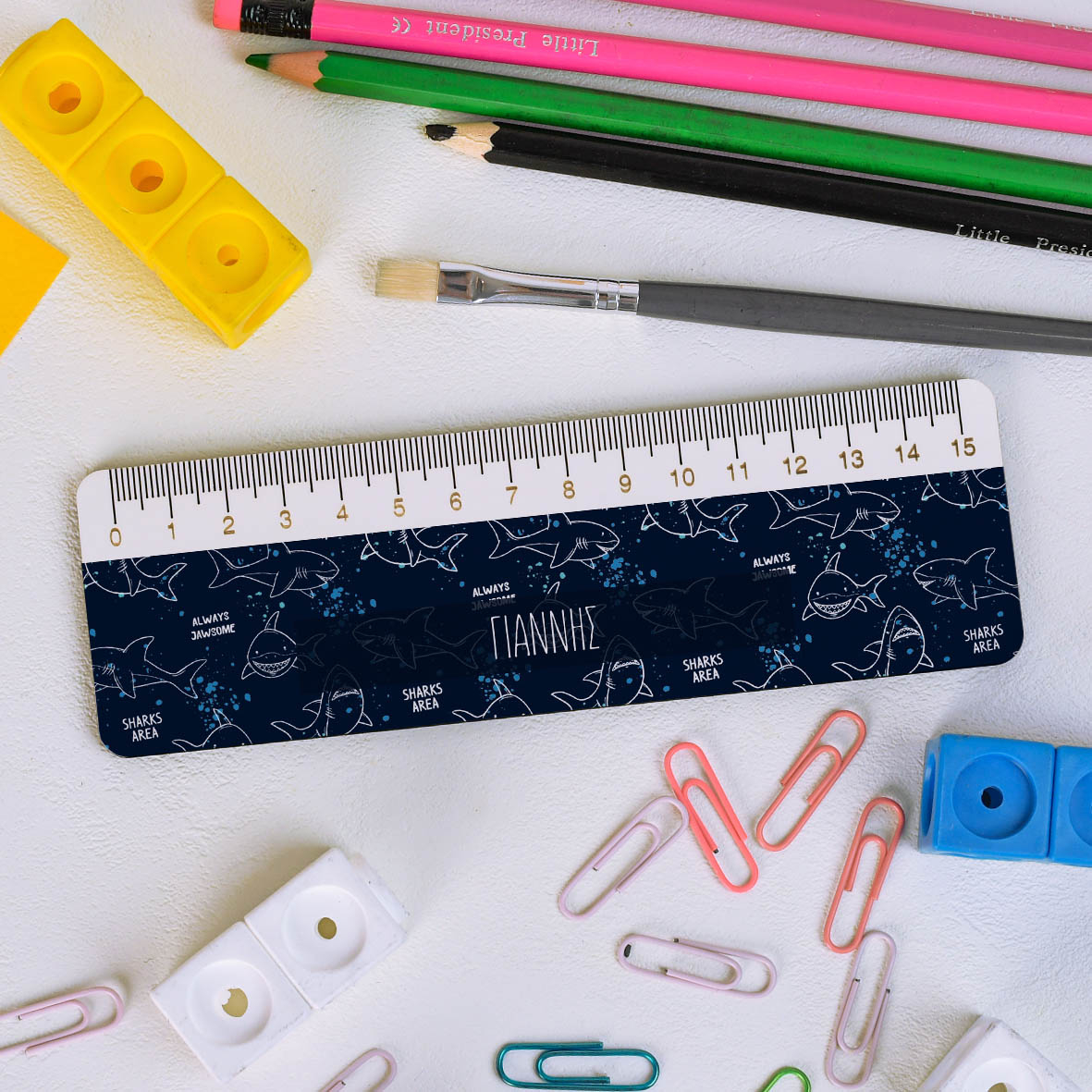 Καρχαρίες - Χάρακας Ξύλινος