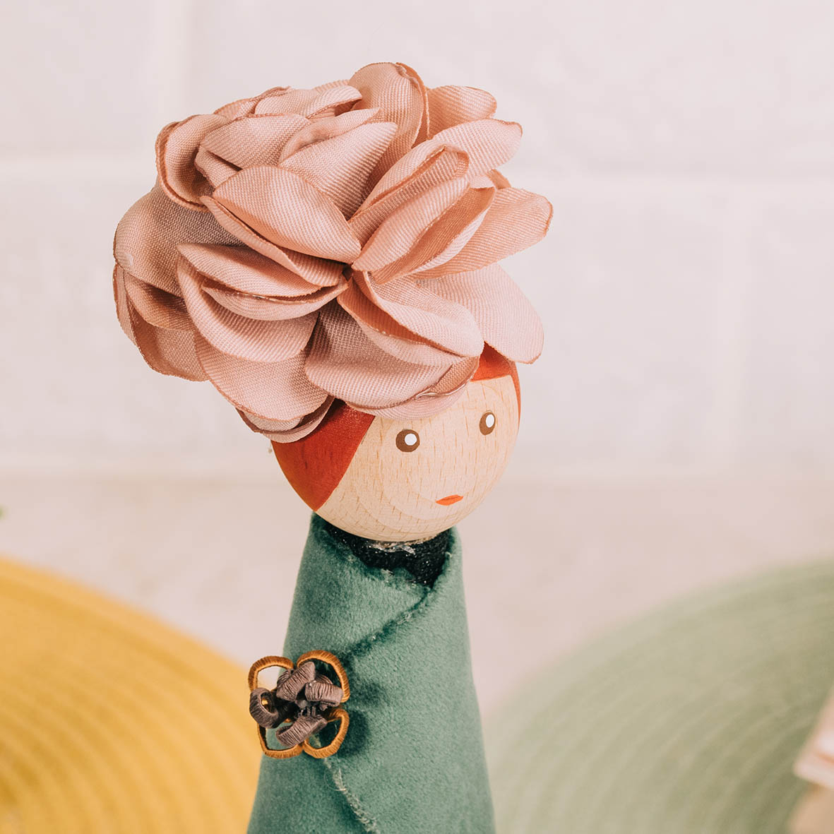 Evelyn - Ξύλινη Χειροποίητη Κούκλα
