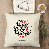 Hugs & Kisses - Premium Μαξιλάρι Με Γέμιση