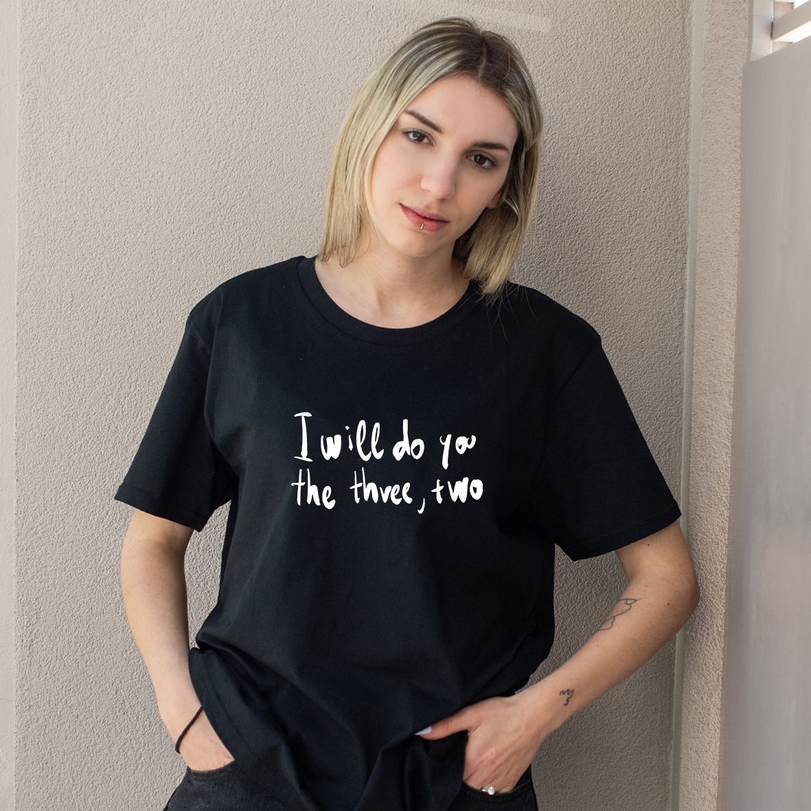 The three, two - Organic Vegan T-Shirt Unisex - Μαύρο
