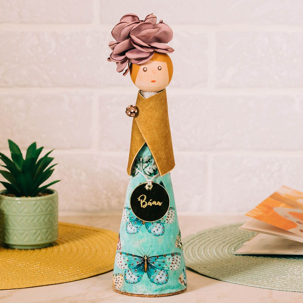 Ada - Ξύλινη Χειροποίητη Κούκλα